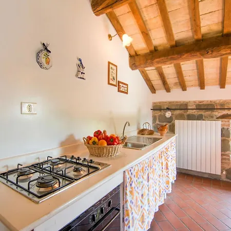 Large Group Retreat With Pool, Cleaning Included Amandola