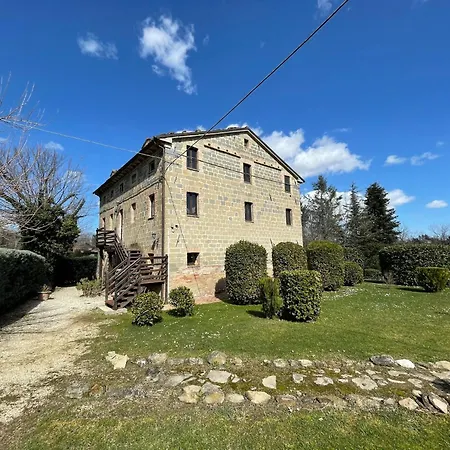 Dom wakacyjny Large Group Retreat With Pool, Cleaning Included Amandola